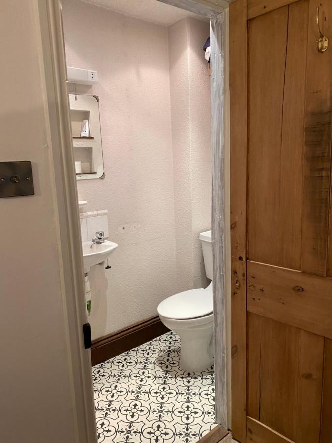 Rock View Cottage, 2 Bedrooms Near Towers Alton (Staffordshire)